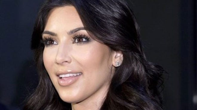 Kim Kardashian Red Carpet 640